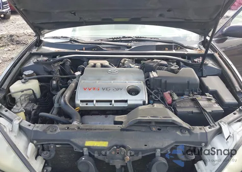 2003 Toyota Camry Le V6 from USA, damaged, VIN 4T1BF30KX3U551359